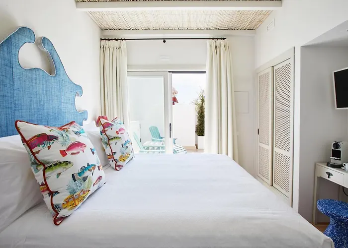Pet Friendly hotel: El Escondite Tarifa