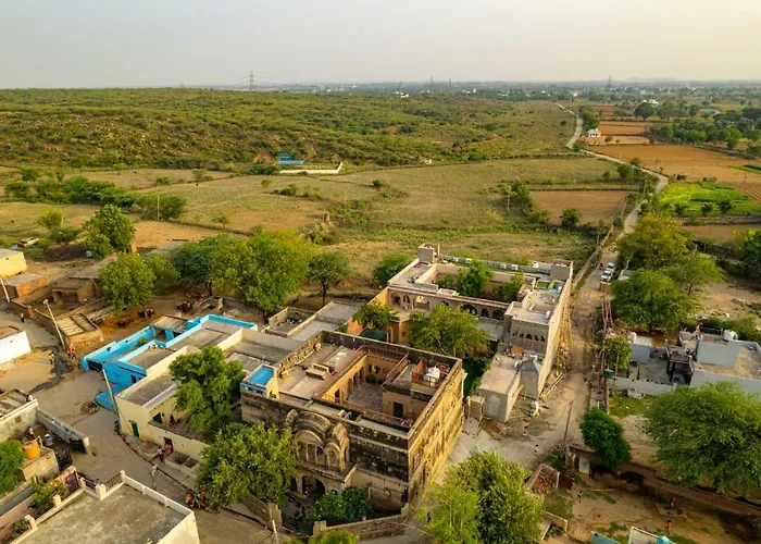 Lodging Khohar Haveli With Complimentary Breakfast And Outdoor Pool