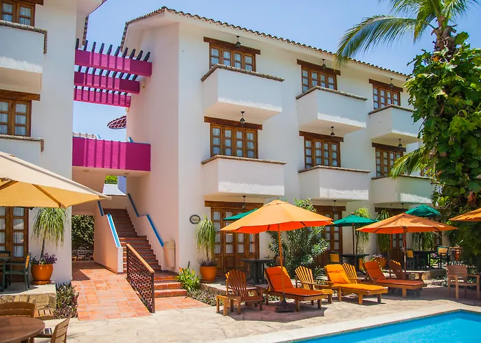 Hotel with Tennis: Villa Blanca Huatulco