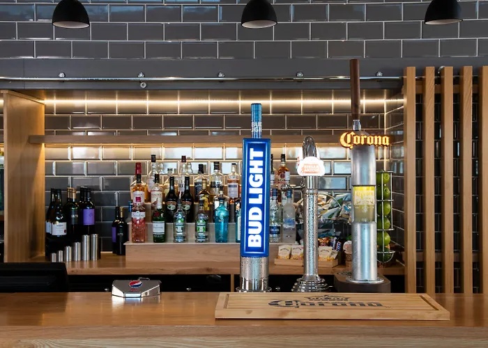 Holiday Inn Express Edinburgh City West By Ihg