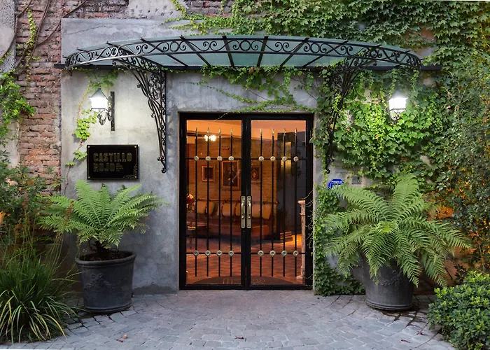 Boutique Castillo Rojo