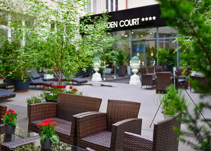 4 star hotel: Hotel Garden Court