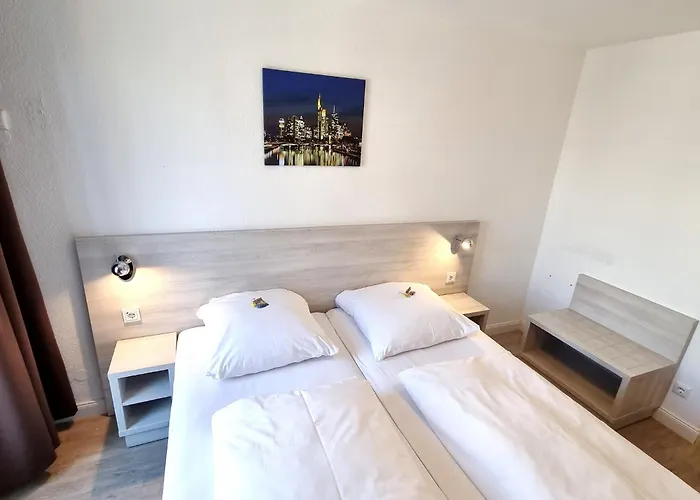 Cheap hotel: Adler Hotel Frankfurt
