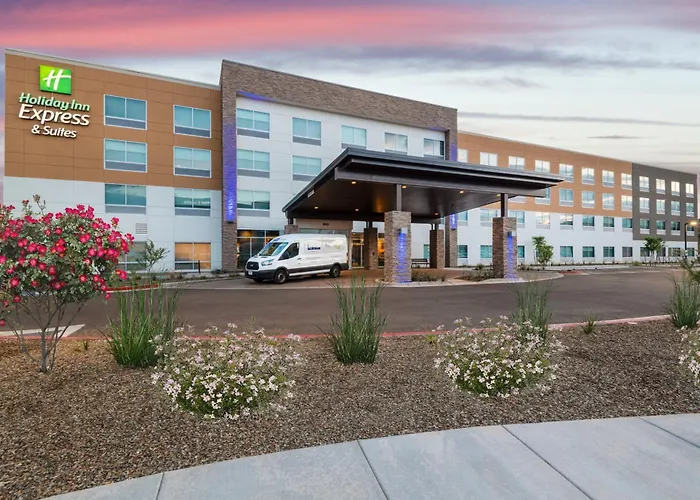 Hotel near College: Holiday Inn Express & Suites - Phoenix - Airport North By Ihg