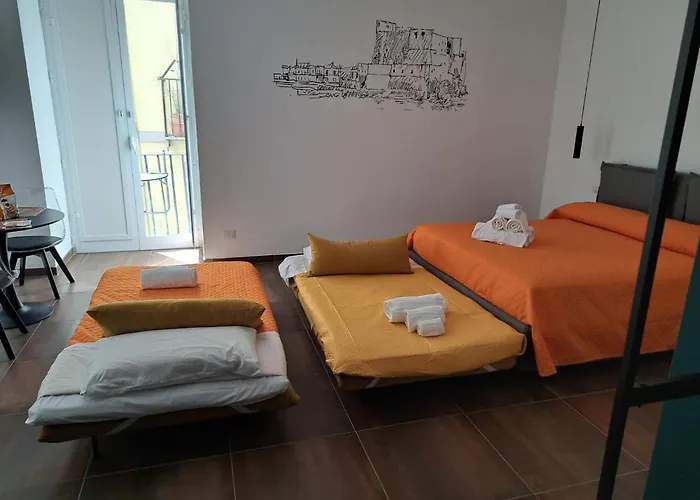 Hôtel de l'aéroport: Casa Calù Castel dell'Ovo