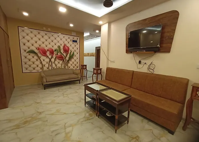Hotel Maheshwar Darshan
