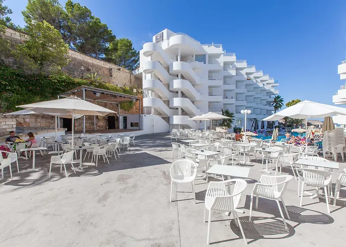 4 sterren hotel: Fergus Style Cala Blanca Suites