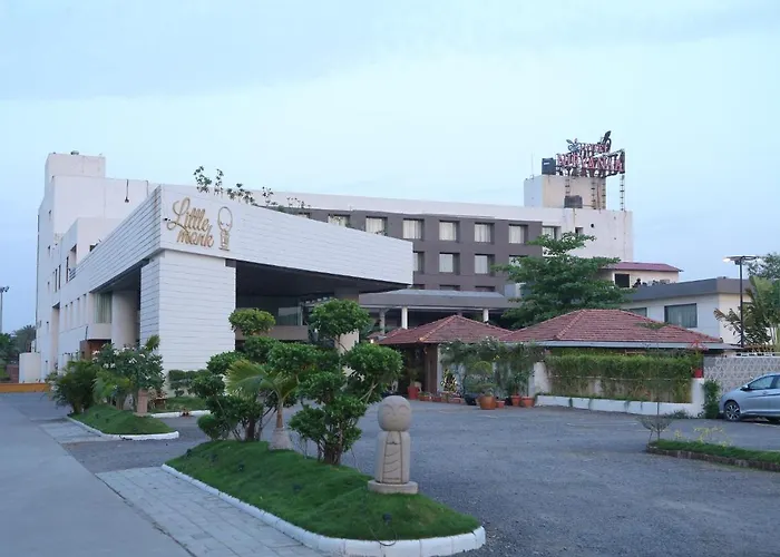 Monk'S Nirvanaa Hotel & Resort