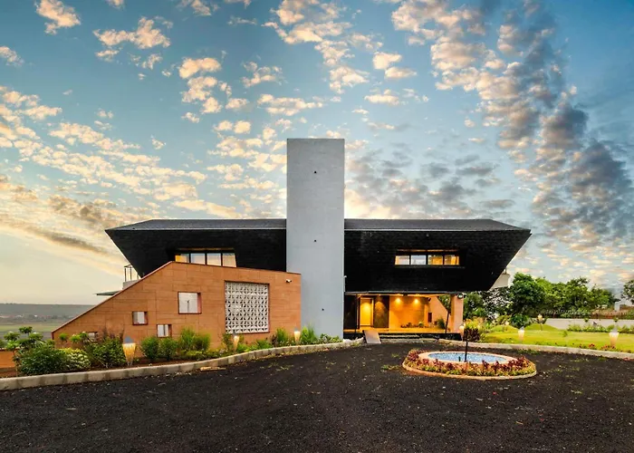 Pearl Lakeview Mansion By Stayvista - Lakeside With Infinity Pool, In-House Theatre & Games Room