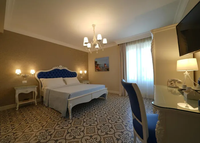 Sui Generis Luxury Rooms
