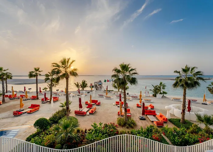 Hotel mit Pool: Voco Dubai Monaco, The Heart Of Europe By Ihg-Adult Only