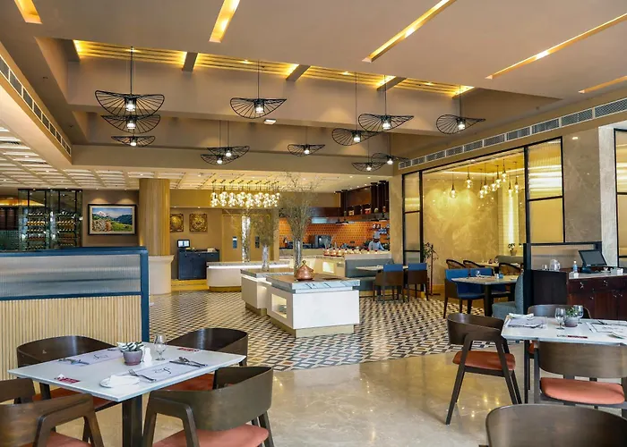 The Everest Hotel