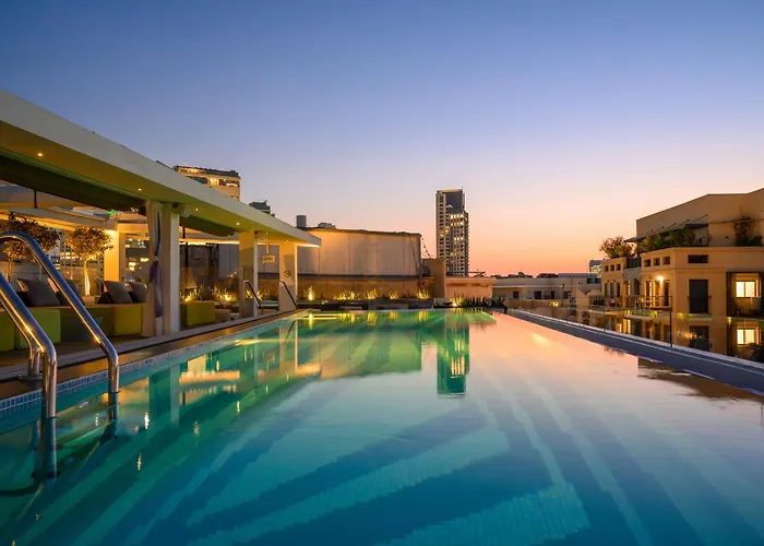 Hotel with pool: Poli House By Afi Hotels