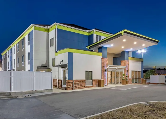 Comfort Inn & Suites Brunswick I-95