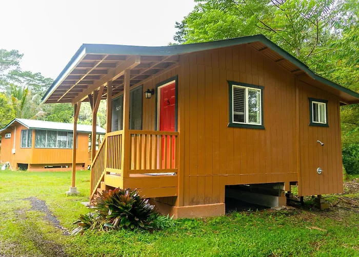 Hawaiian Sanctuary Eco Retreat Center