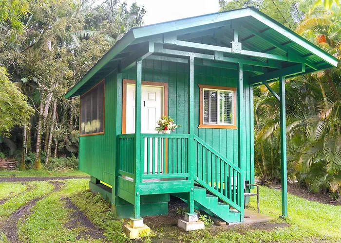 Hawaiian Sanctuary Eco Retreat Center