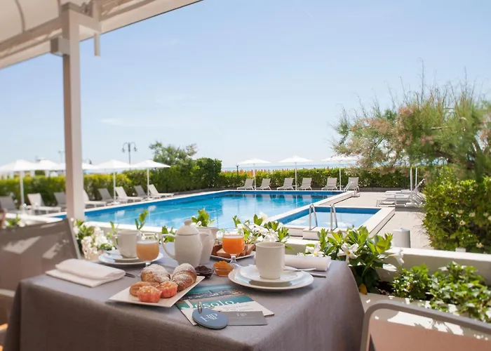 Hotel con tennis: Hotel Imperial Palace