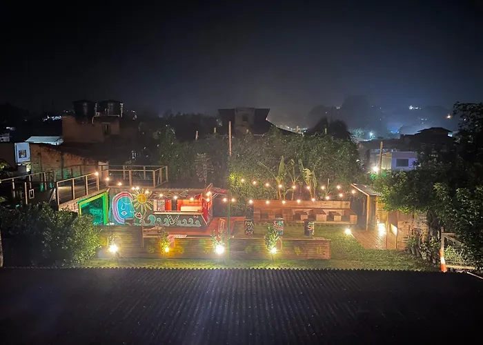 Hotel com pingue-pongue: Innbox - Praia Do Rosa