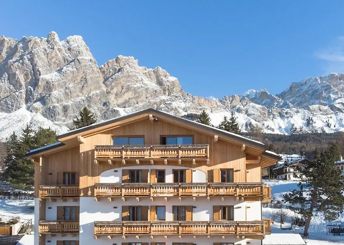 4-Sterne-Hotel: Camina Suite And Spa