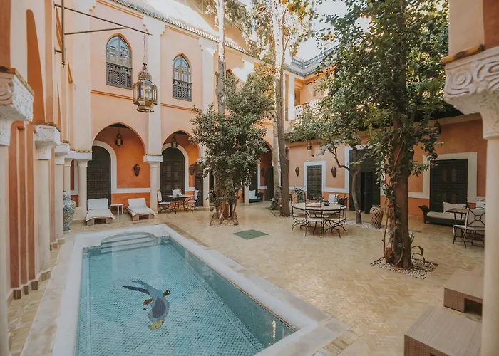 Riad Le Perroquet Bleu Suites & Spa