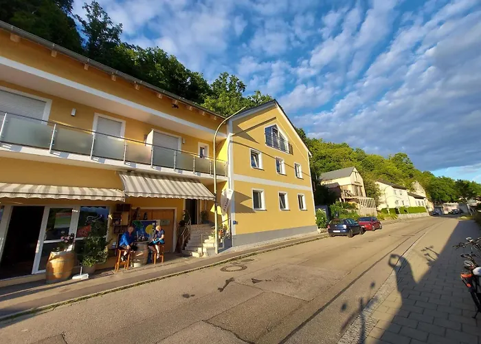  Ferienwohnung Und Zimmer Zum Donaublick