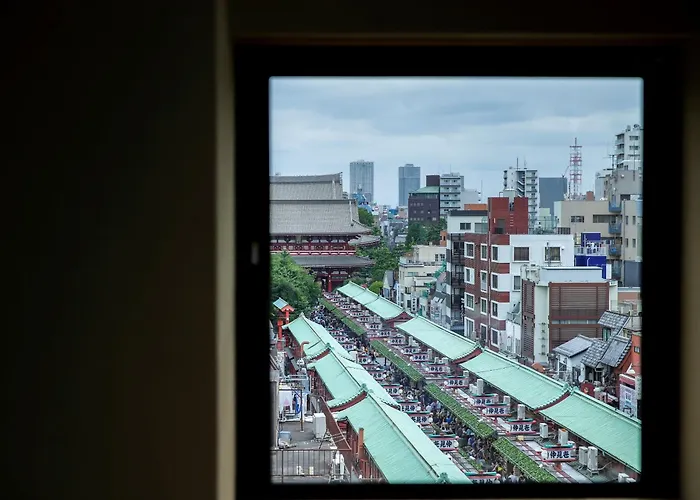 Kaminarimon Ryokan