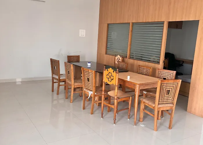 Padma Homes Stay- Luxury Service Apartment 1Bhk & 2Bhk & 3Bhk