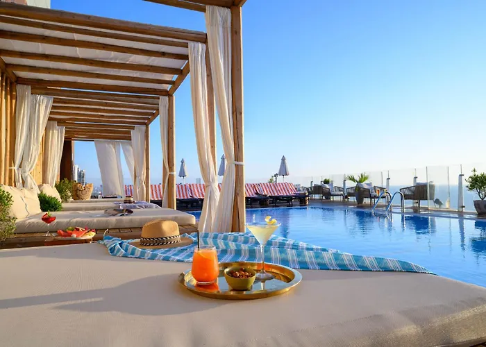 Beach hotel: Carlton Tel Aviv Hotel - Luxury On The Beach