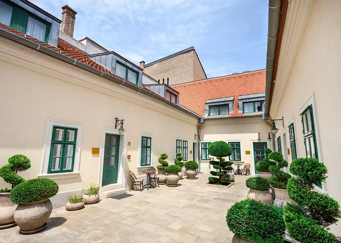 Maison Bistro & Hotel