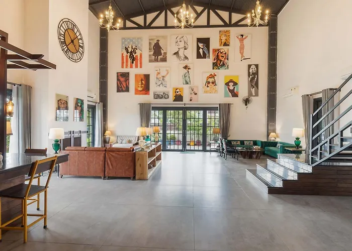 Villa: Stayvista'S The Barn House - Farm-View Villa With With Bonfire, Indoor Pool & Bar