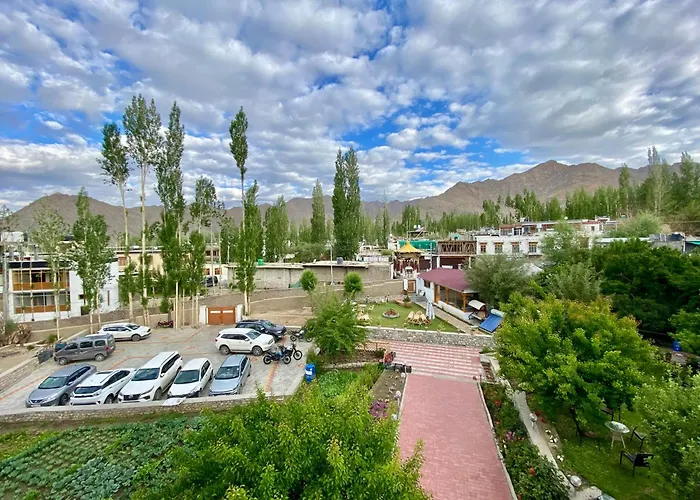 Family Hotel: Hotel Palam Hills