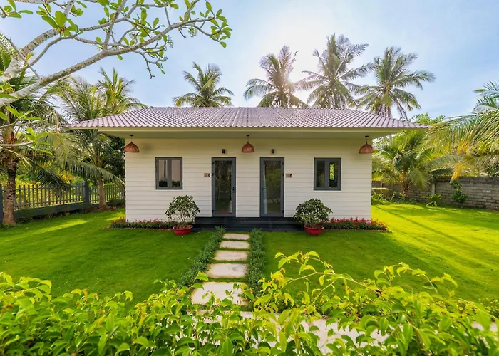 Beach Hotels Emerald Garden Retreat