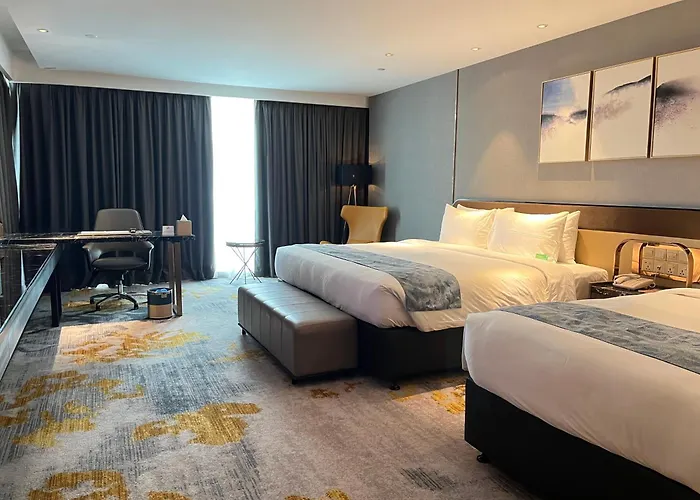 Golf hotels Ames