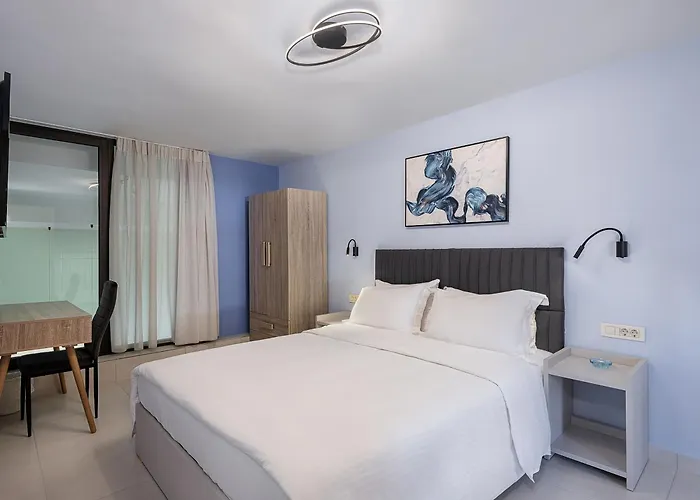 M City Hotel