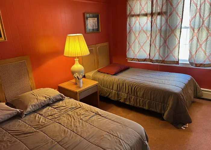 Grand Lake Hotel