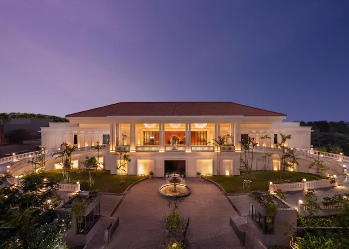 5 star hotel: Taj Taal Kutir