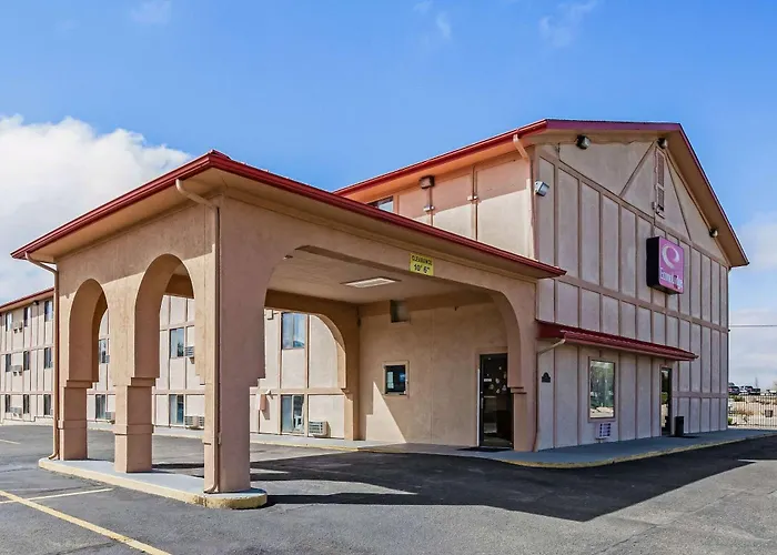 Econo Lodge Junction City I-70 Near Fort Riley