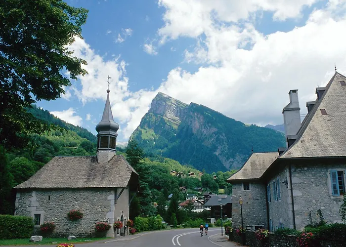Hôtel pour familles: Logis Hotel Gai Soleil
