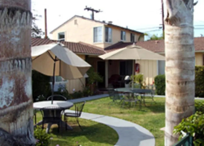 Hotels with pool Oasis Inn And Suites