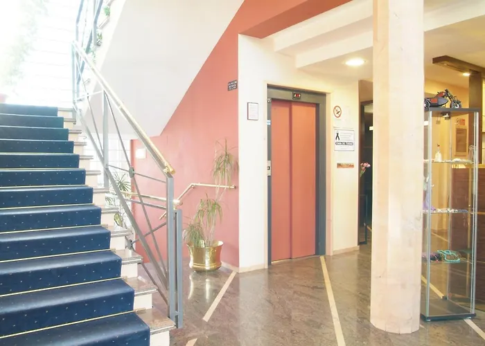 Central hotel: Hotel Maxim