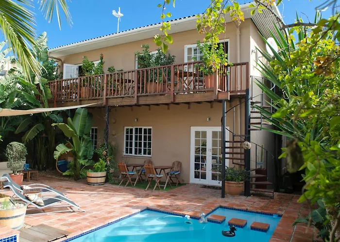 Hotel met zwembad: Villa Costa Rose