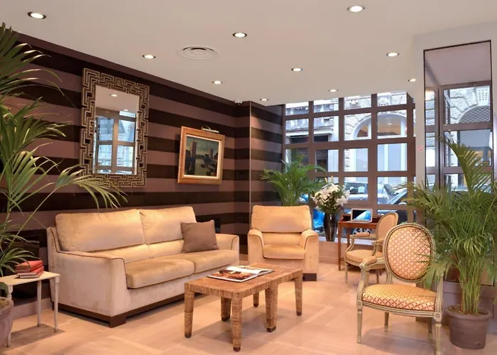 Family Friendly Hotels Volney Opera