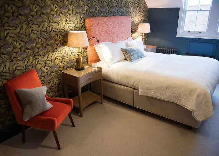 Purchases Restaurant & Accommodation