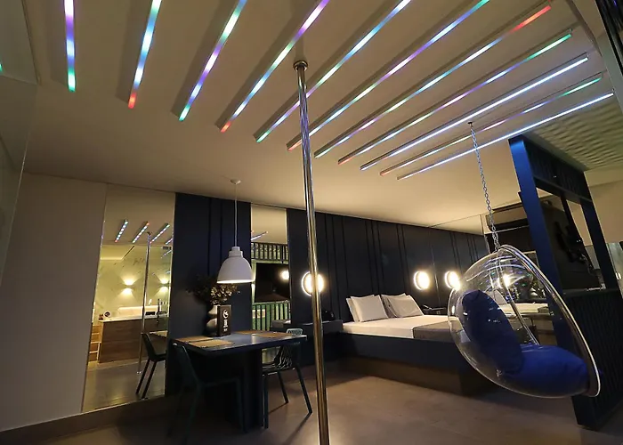 Hotel 5 estrelas: Motel Mood