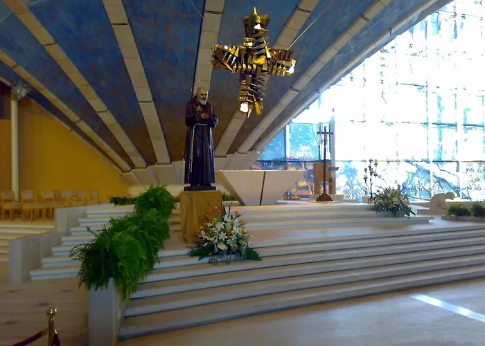 Hotel adatto agli animali: Hotel e Appartamenti La Solaria con parcheggio gratuito a soli 450 MT dalla nuova Basilica di Padre Pio