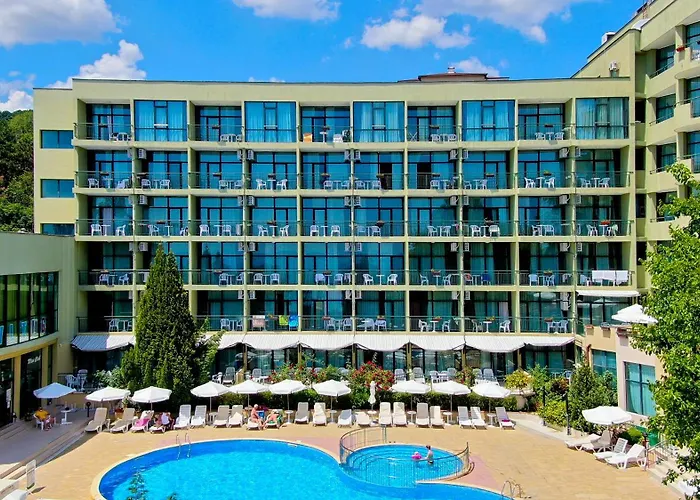 Resort: Palm Beach Hotel