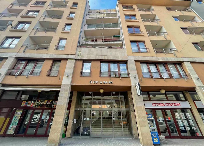  Opera Residence
