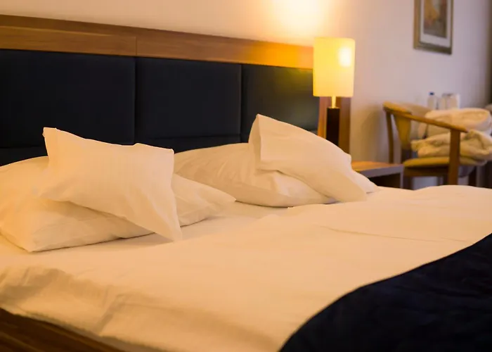 Resort: Bursztyn Resort