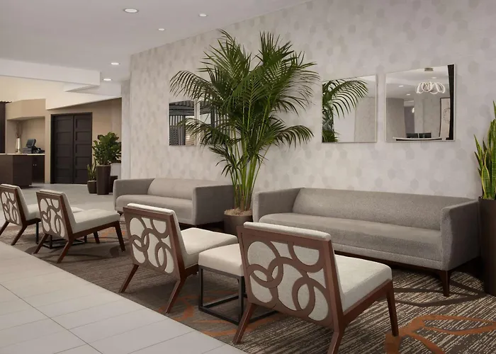 Embassy Suites La Quinta Hotel & Spa