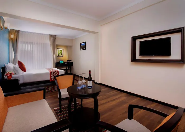 Hotel Sarowar